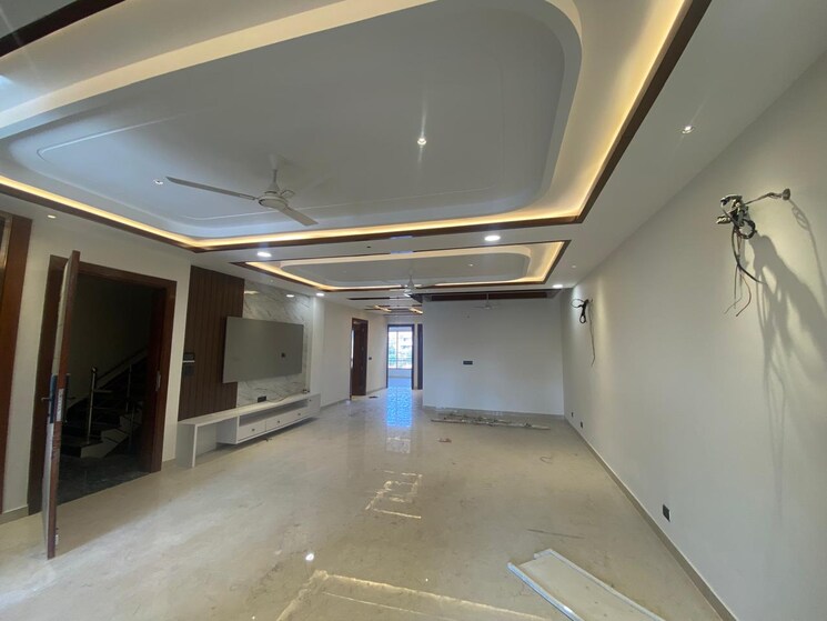 undefined, sector 85 4 Bedroom 350 Sq.Yd. Builder Floor In Sector 85 Faridabad 7937475