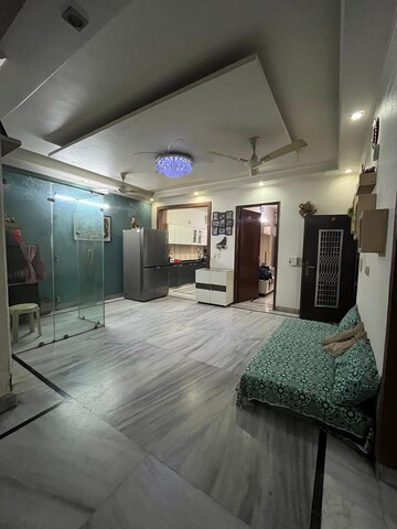Room in 3 BHK Builder Floor at Sainik Colony – for Sale
