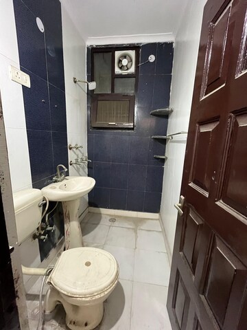 Attached Bathroom in 3 BHK Builder Floor at Sainik Colony – for Sale