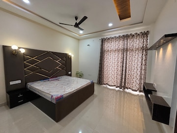 Bedroom in 2 BHK Apartment at Sector 52 – for Rent