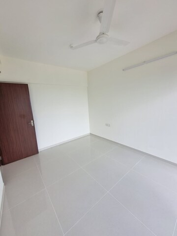 2 BHK Apartment For Rent in Amanora Ascent Towers, Hadapsar