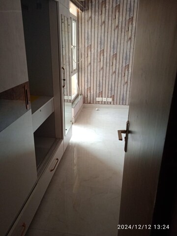 Room in 3 BHK Apartment at BPTP Park Elite Premium, Sector 84 – for Rent