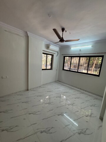 Bedroom in 2 BHK Apartment at Khar West – for Rent