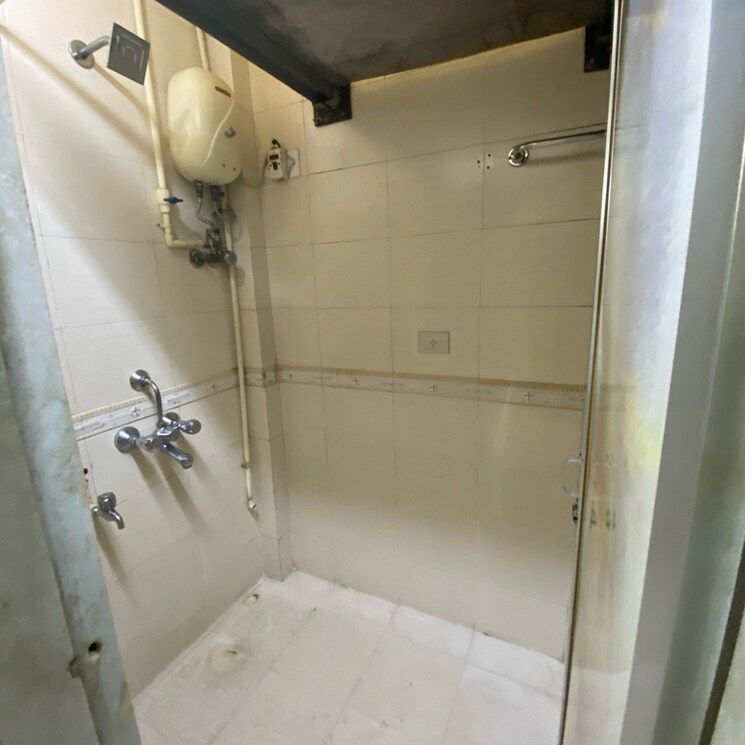 Bathroom, pariwar-chs-sion 1 Bedroom 652 Sq.Ft. Apartment In Sion Mumbai 7937627