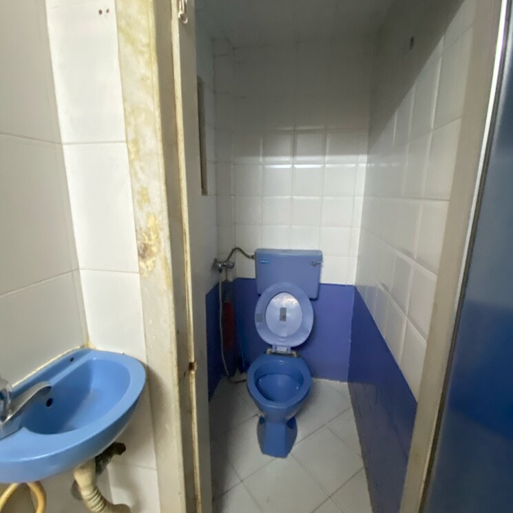 Bathroom, pariwar-chs-sion 1 Bedroom 652 Sq.Ft. Apartment In Sion Mumbai 7937627