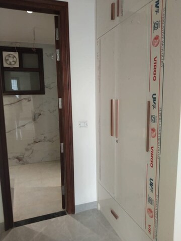 Building Lobby in 3 BHK Builder Floor at Sector 9 – for Rent