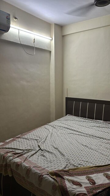 Room in 2 BHK Apartment at Hiranandani Powai Park, Powai – for Rent