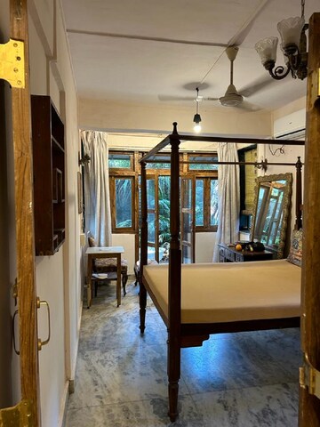 1 RK Apartment For Rent in Bandra West