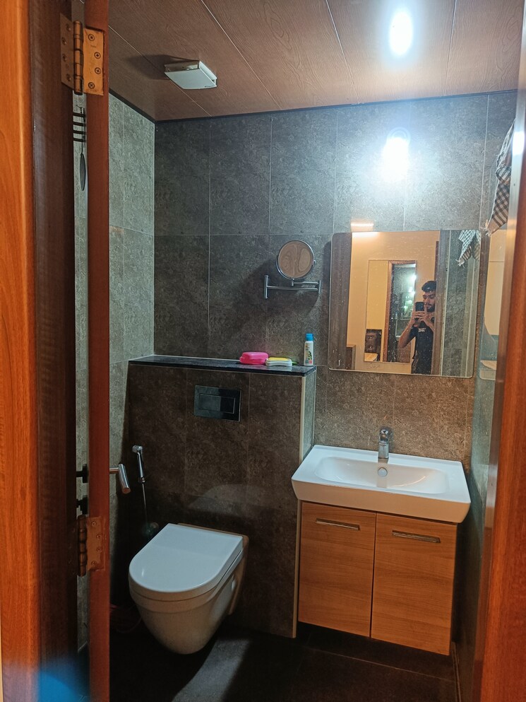 Bathroom, shapoorji-pallonji-epsilon 2 Bedroom 640 Sq.Ft. Apartment In Kandivali East Mumbai 7937666