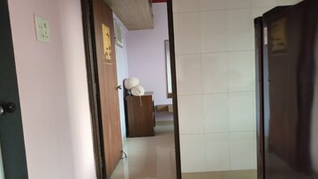 Master Bedroom in 1 BHK Apartment at Fairmont La Paradiso, Santacruz East – for Rent