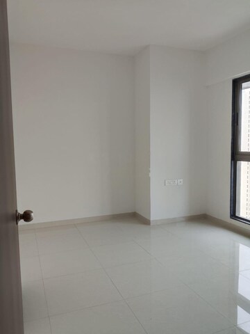 Room in 1 BHK Apartment at Runwal Eirene, Balkum Pada – for Rent