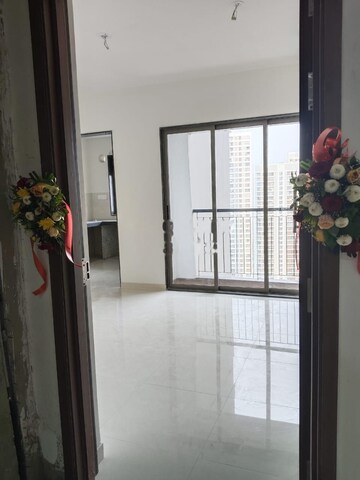 Room in 1 BHK Apartment at Runwal Eirene, Balkum Pada – for Rent