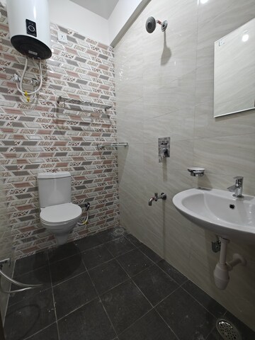 Bathroom in 1 BHK Builder Floor at Kasavanahalli – for Rent