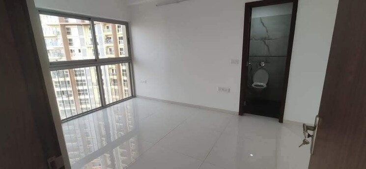 Attached Bathroom, amanora-adreno-towers 3 Bedroom 1000 Sq.Ft. Apartment In Hadapsar Pune 7937830