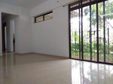 Room in 2 BHK Apartment at Lodha Lakeshore Greens, Dombivli East – for Rent