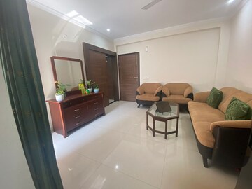 Living Room in 1 BHK Apartment at Sector 45 – for Rent