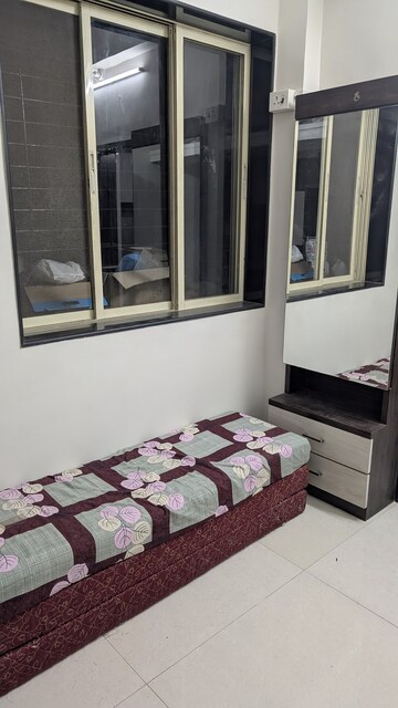 Bedroom in 1 RK Apartment at Bandra West – for Rent