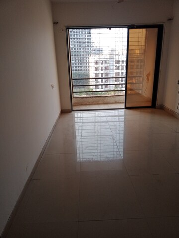 2 BHK Apartment For Rent in Laxmi Paradise, Mira Road