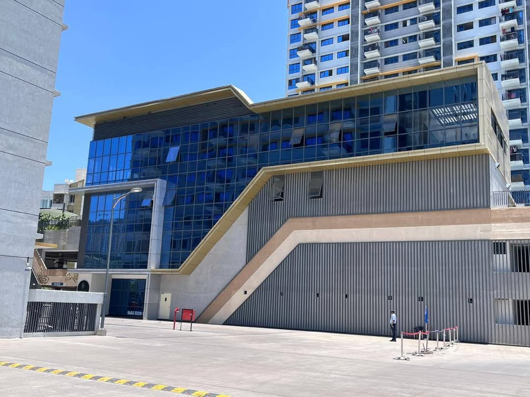 2 BHK Apartment For Sale in Amanora Gold Towers