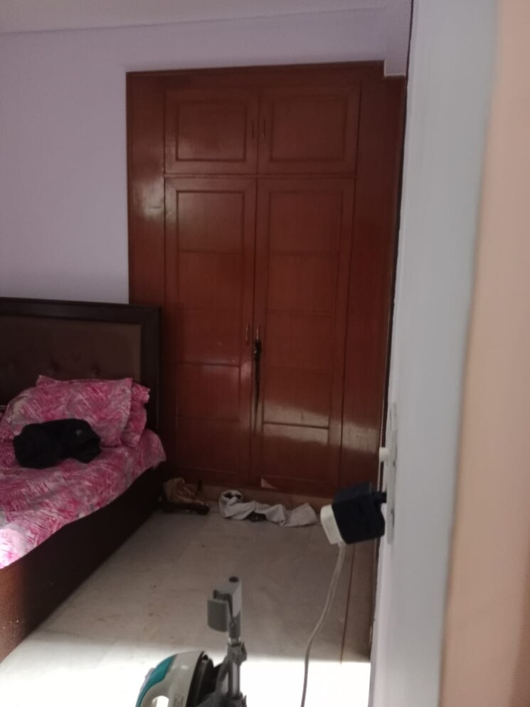 Room, sector 2 dwarka 3 Bedroom 2000 Sq.Ft. Apartment In Sector 2 Dwarka Delhi 7938057