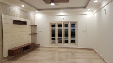 Room in 4 BHK Independent House at Hsr Layout – for Rent