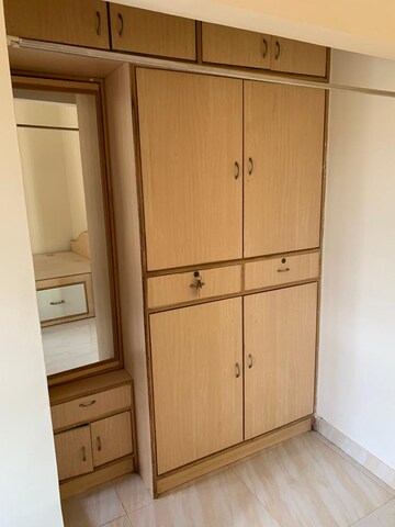 Furnished Amenities in 2 BHK Apartment at Singasandra – for Rent