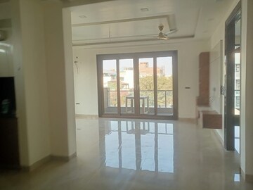 Room in 3 BHK Apartment at Sector 38 – for Rent