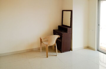 Room in 2 BHK Apartment at Bharat Ecovistas, Shilphata – for Rent