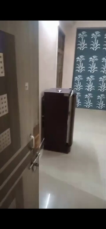 Furnished Amenities in 2 BHK Builder Floor at New Ashok Nagar – for Rent