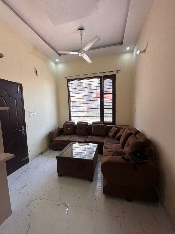 Living Room, sector 115 2 Bedroom 65 Sq.Yd. Builder Floor In Sector 115 Mohali 7919936