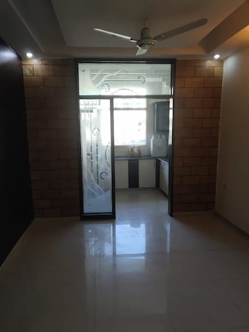 Room in 2 BHK Apartment at Sector 20 – for Rent