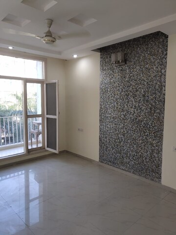 Room in 2 BHK Apartment at Sector 20 – for Rent