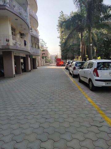 2 BHK Apartment – Exterior View View at Sector 20 - for Rent