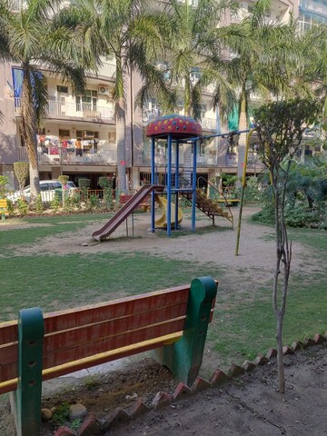 2 BHK Apartment – Garden View at Sector 20 - for Rent