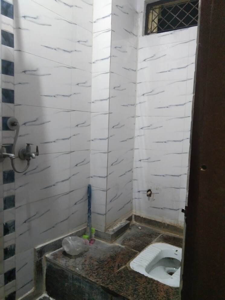 Bathroom, palm-residency-chhatarpur 1.5 Bedroom 450 Sq.Ft. Builder Floor In Chattarpur Delhi 7938311