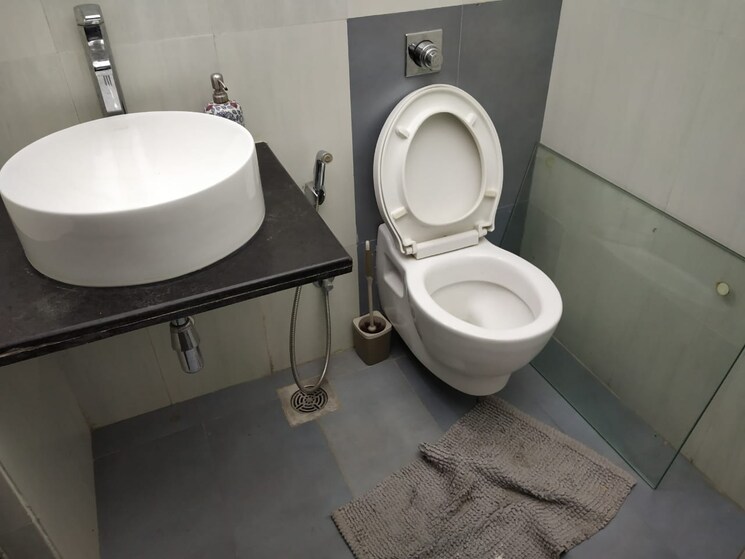 Bathroom, dheeraj-celestial 2 Bedroom 994 Sq.Ft. Apartment In Bandra West Mumbai 7938354