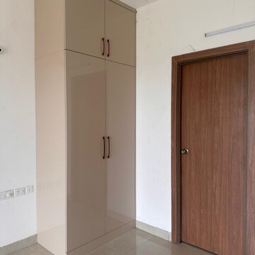 Room in 3 BHK Apartment at ATS Marigold, Sector 89b – for Rent