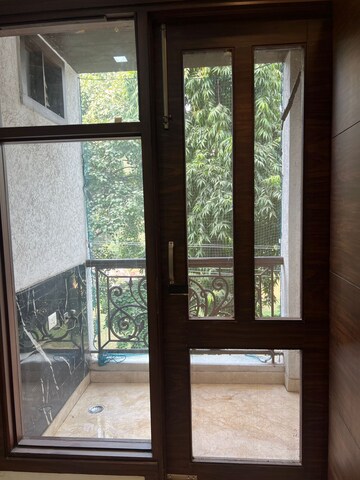 Room in 2 BHK Builder Floor at Lajpat Nagar I – for Rent