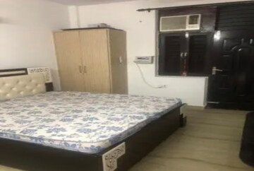 Bedroom in 2 BHK Builder Floor at Nirman Vihar – for Rent