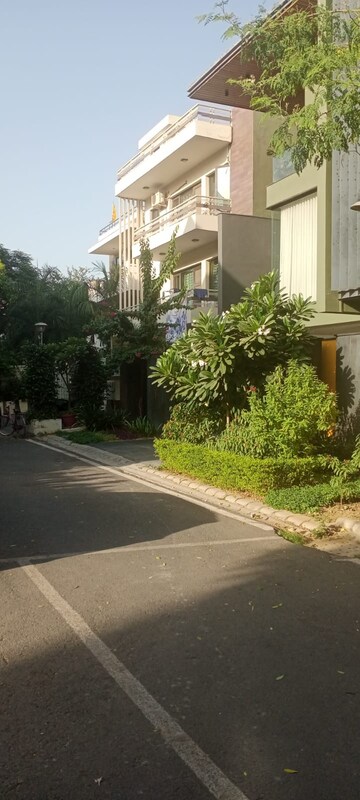 3 BHK Builder Floor – Exterior View View at Nirvana Country - for Rent
