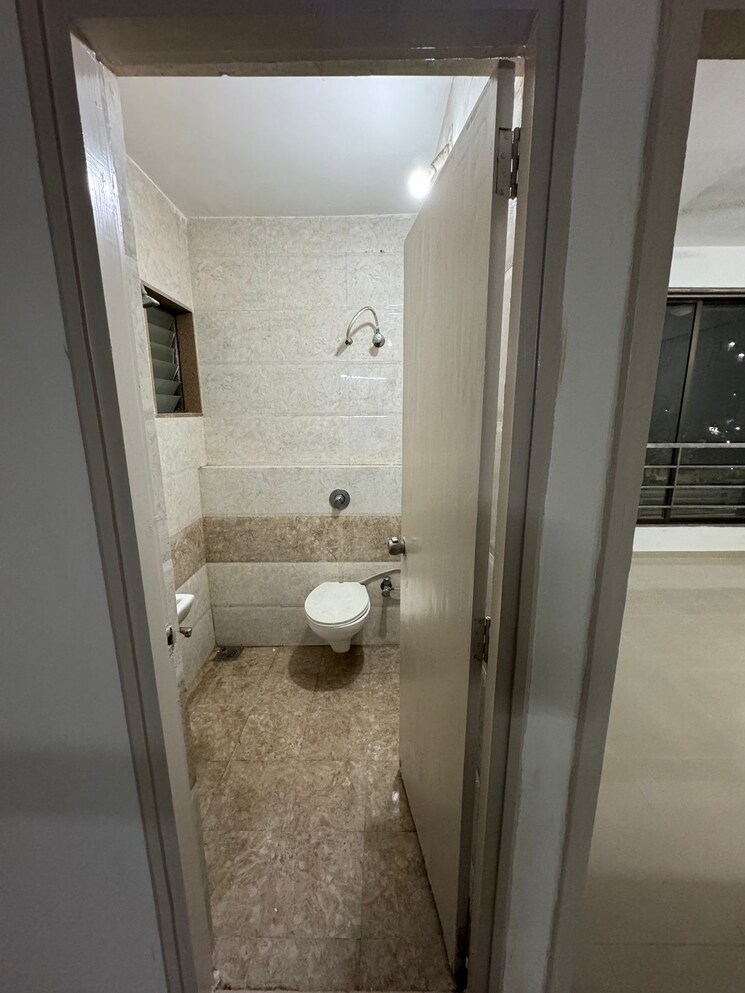 Bathroom, jangpura 1 Bedroom 540 Sq.Ft. Builder Floor In Jangpura Delhi 7938792