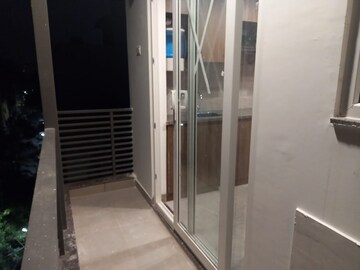 Balcony in 1 RK Apartment at Sector 40 – for Rent