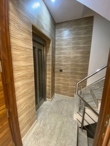 Bathroom in 2 BHK Builder Floor at Ramesh Nagar – for Rent