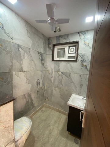 Bathroom in 2 BHK Builder Floor at Ramesh Nagar – for Rent