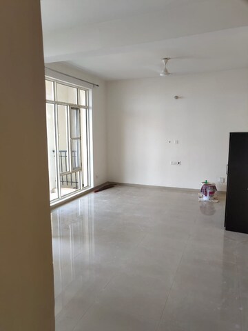 Room in 3 BHK Apartment at Sushma Elite Cross, Dhakoli Village – for Rent