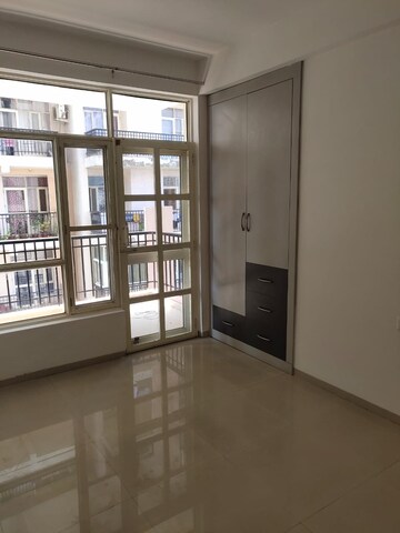 Room in 3 BHK Apartment at Sushma Elite Cross, Dhakoli Village – for Rent