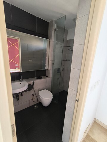 Master Bedroom in 3 BHK Apartment at Imperial Heights Goregaon West, Goregaon West – for Sale
