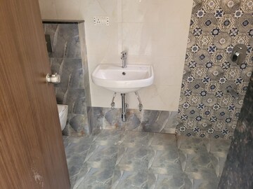 Bathroom in 3 BHK Apartment at Bhosale Nagar – for Rent