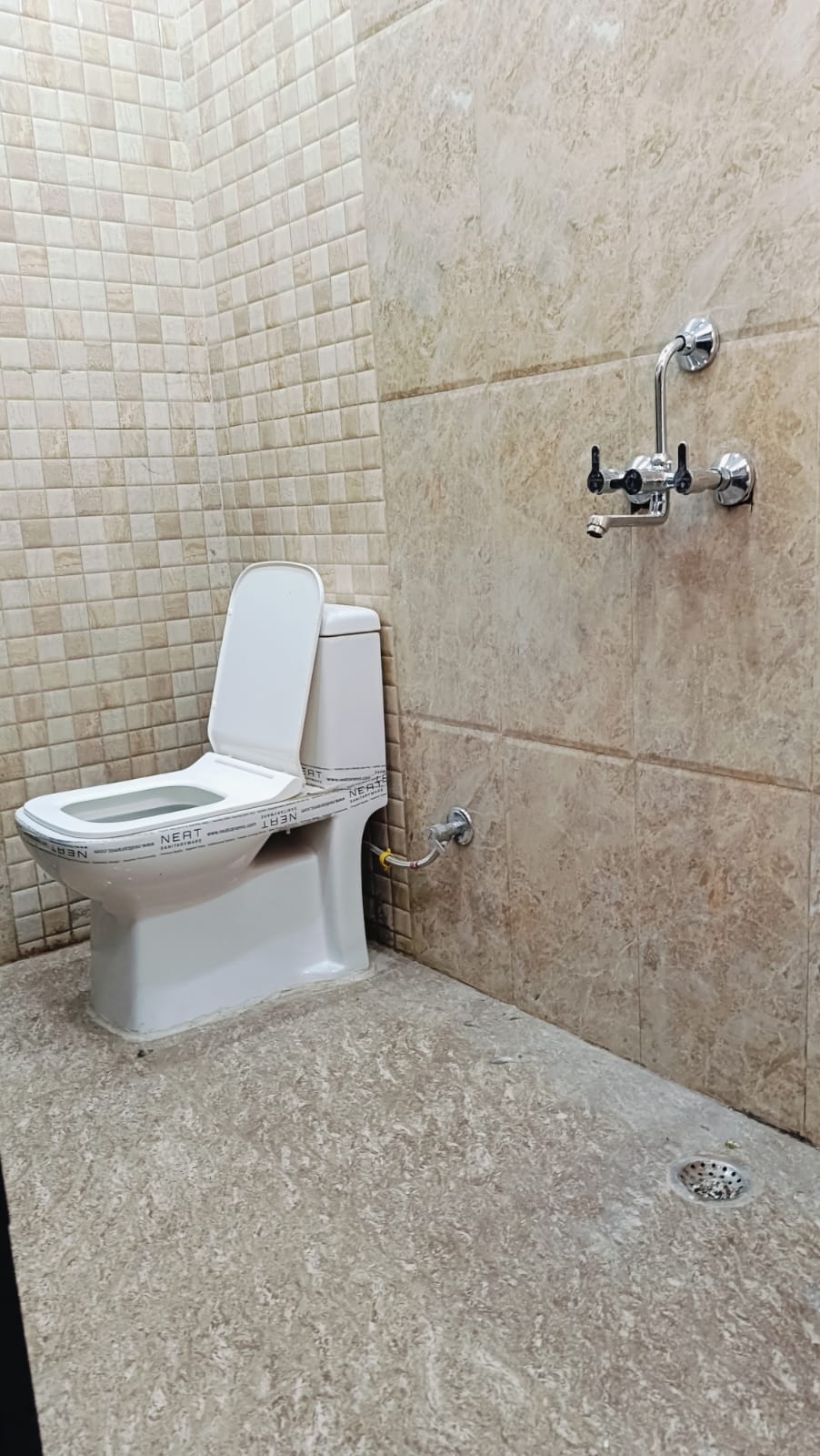 2 BHK 850 Sq.Ft. Builder Floor in Vidhayak Colony