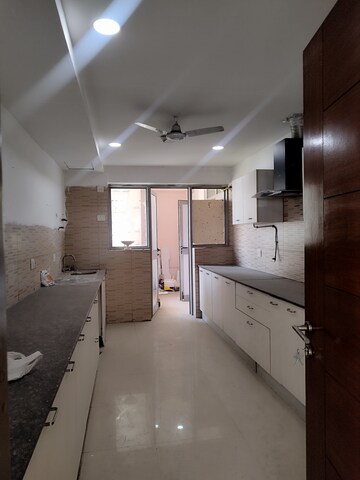 Kitchen in 4 BHK Apartment at Jaypee Imperial Court, Sector 128 – for Rent